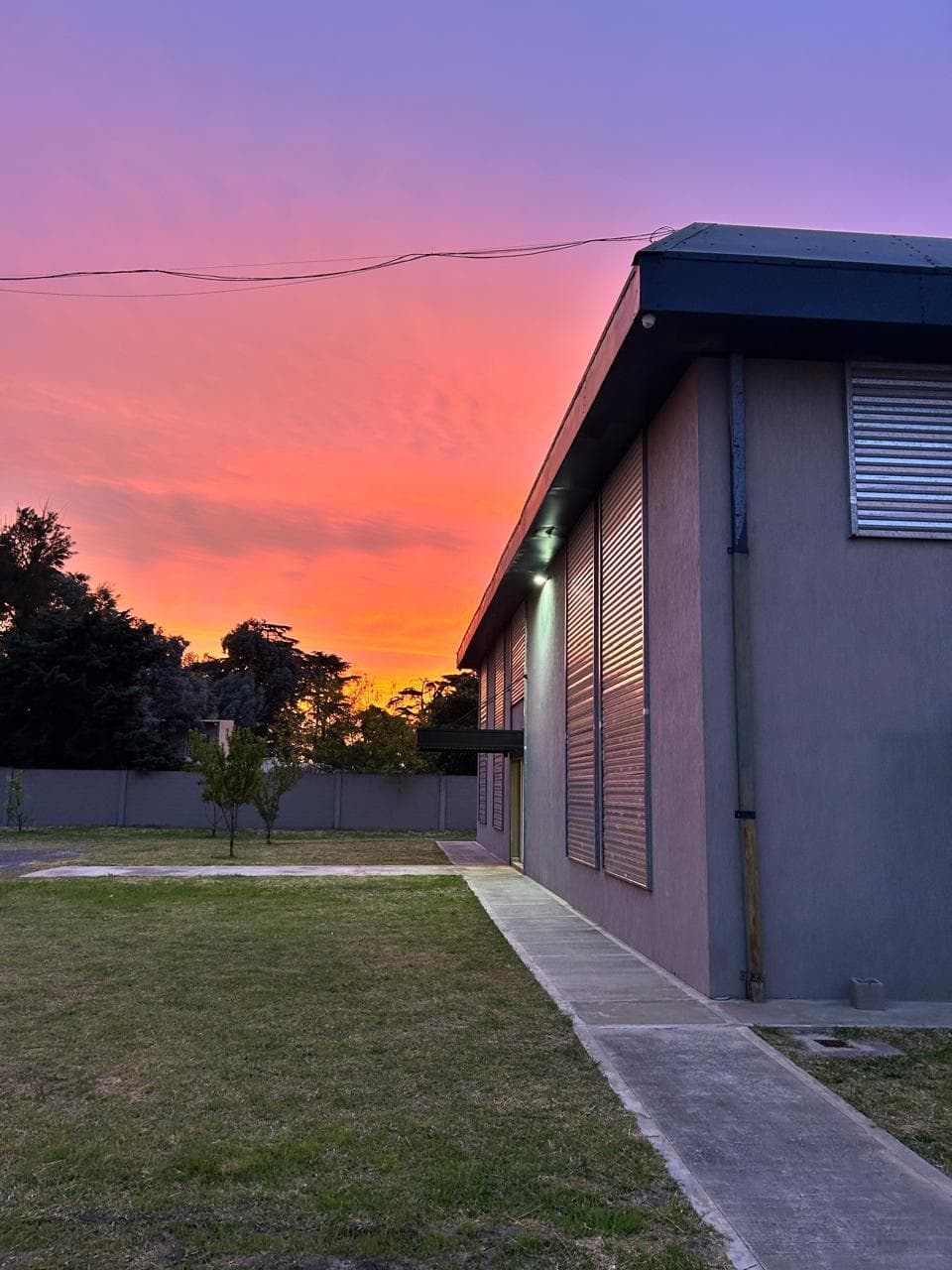 Planta de Argentum en La Reja, Moreno, al atardecer